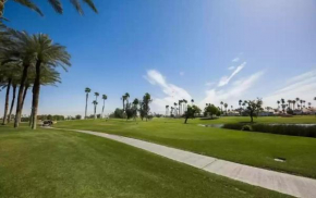 Mod Desert Escape - Pools Golf Tennis Gym, Palm Desert
